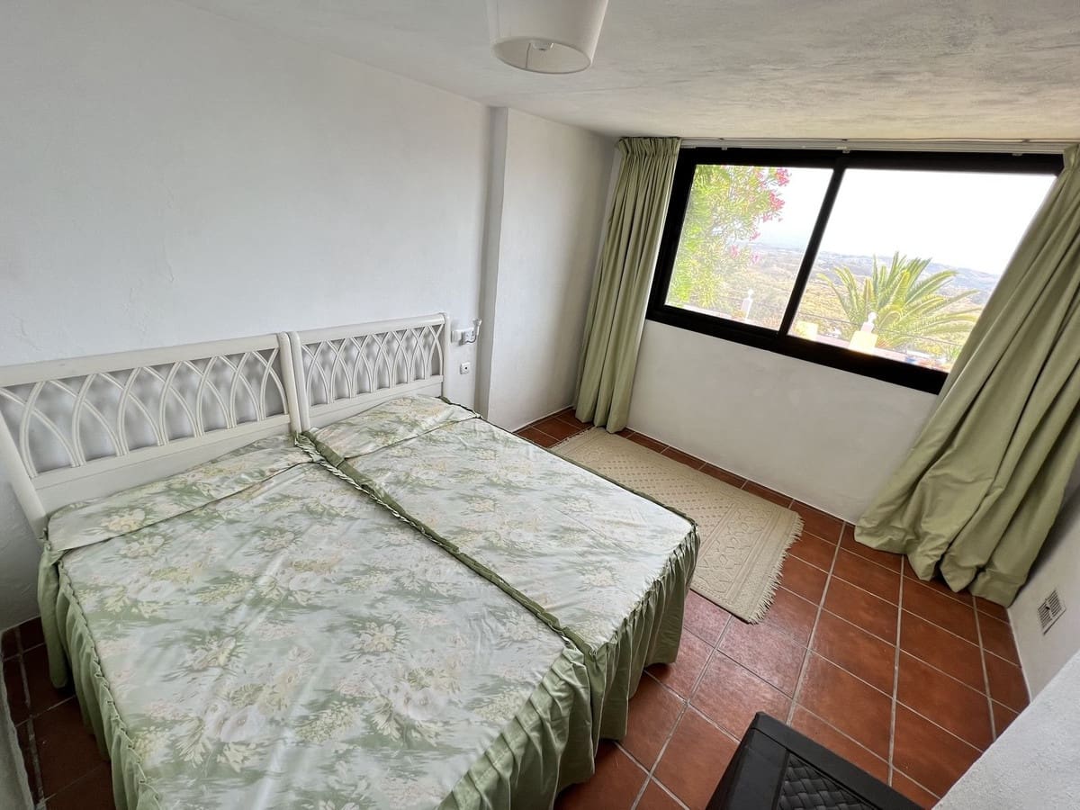 4 bedroom Villa for sale in Mijas with pool garage - € 899,000 (Ref: 8064281)