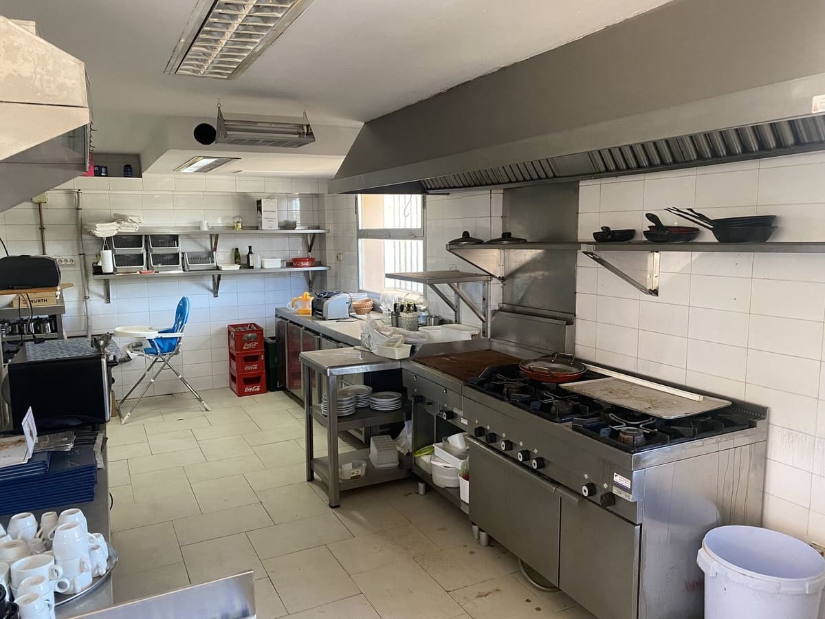 Erhverv til salg i Mijas Golf med swimmingpool - € 1.350.000 (Ref: 8926151)