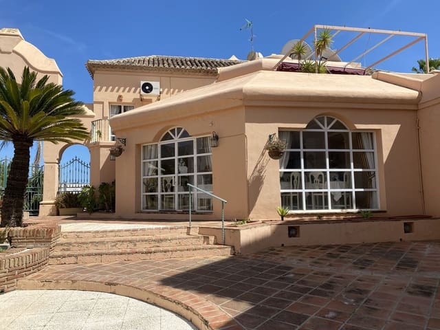 Commercial for sale in Mijas Golf, Mijas with pool - € 1,350,000 (Ref: 8926151)