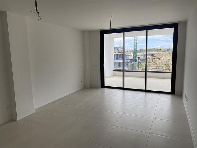 3 bedroom Apartment for sale in Benalmádena with pool - € 649,000 (Ref: 8942765)