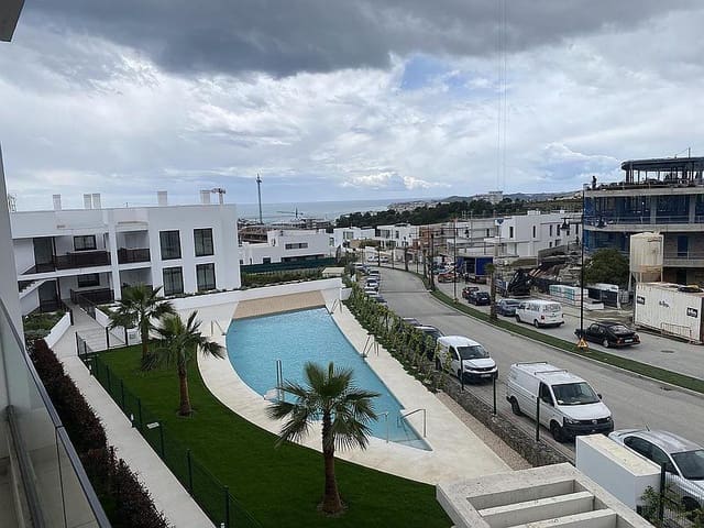 3 bedroom Apartment for sale in Benalmádena with pool - € 649,000 (Ref: 8942765)