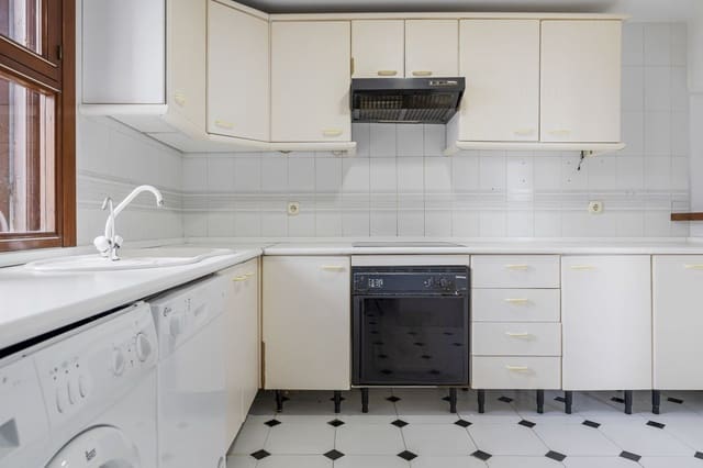 2 soveværelse Byhus til salg i Estepona - € 495.000 (Ref: 8999345)