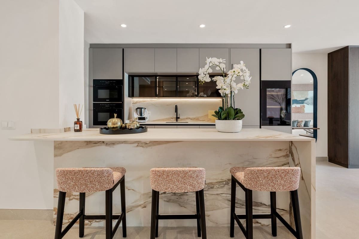 3 quarto Apartamento para venda em Los Monteros - 2 250 000 € (Ref: 9023020)