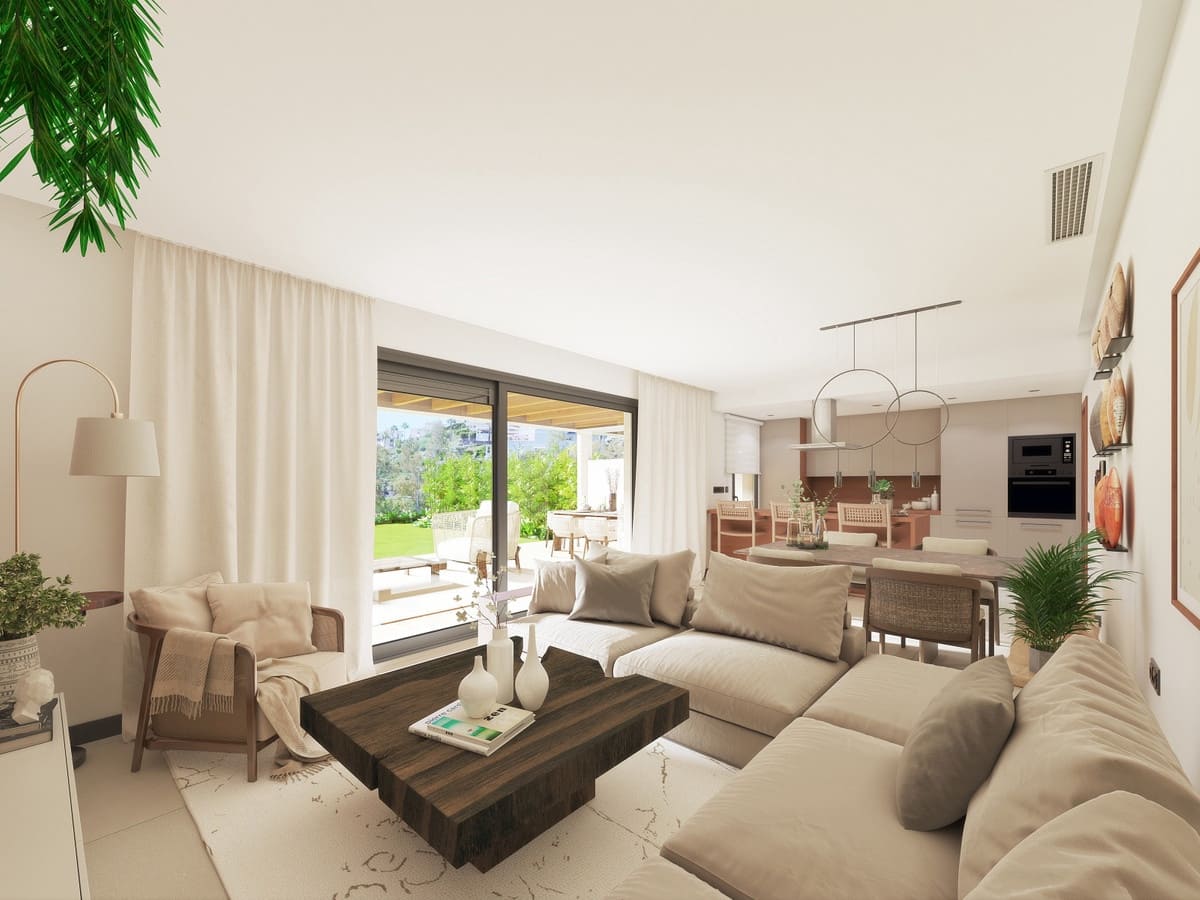 3 bedroom Apartment for sale in Nueva Andalucia - € 1,015,000 (Ref: 9047427)