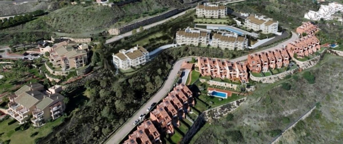 2 quarto Apartamento para venda em Benahavis - 585 000 € (Ref: 9047429)