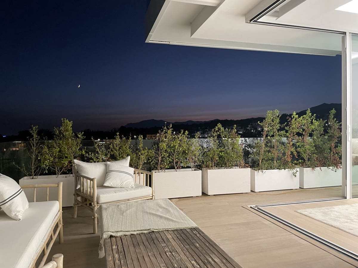 4 bedroom Villa for sale in Marbella with pool garage - € 1,950,000 (Ref: 9047469)