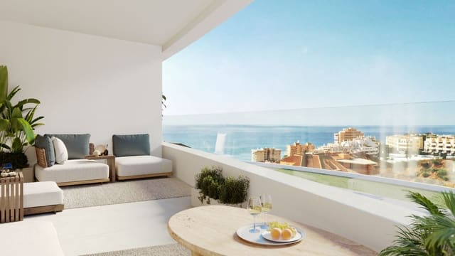 3 soveværelse Semi-Rækkehus til salg i Fuengirola med swimmingpool garage - € 840.000 (Ref: 9047492)