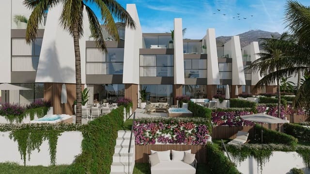 3 soveværelse Semi-Rækkehus til salg i Fuengirola med swimmingpool - € 645.000 (Ref: 9050826)