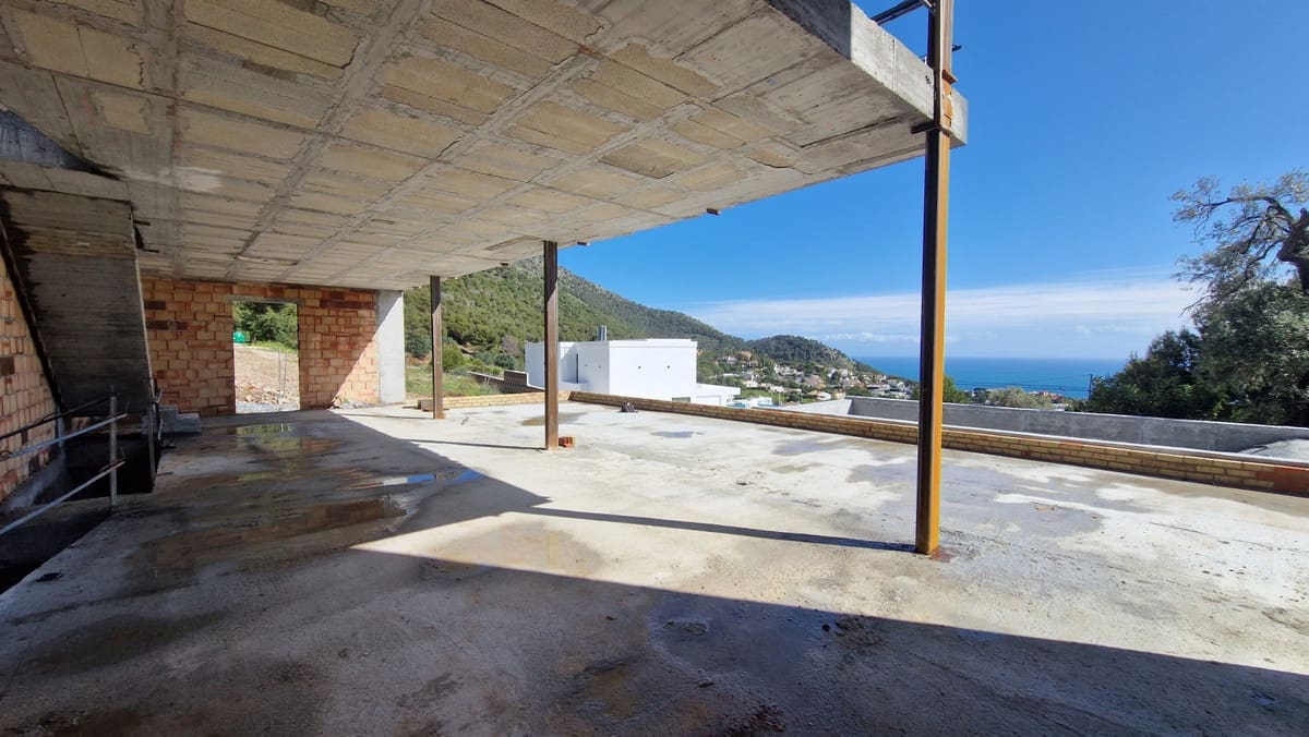 5 bedroom Villa for sale in Mijas Costa with garage - € 1,540,000 (Ref: 9086059)