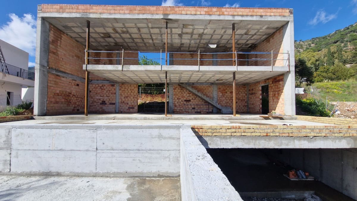 5 bedroom Villa for sale in Mijas Costa with garage - € 1,540,000 (Ref: 9086059)