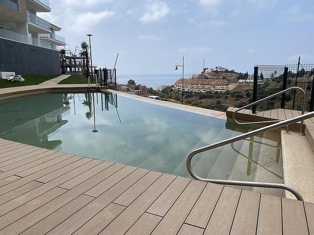 2 makuuhuone Huoneisto myytävänä paikassa Benalmadena Costa, Benalmádena mukana uima-altaan - 595 000 € (Ref: 9102684)
