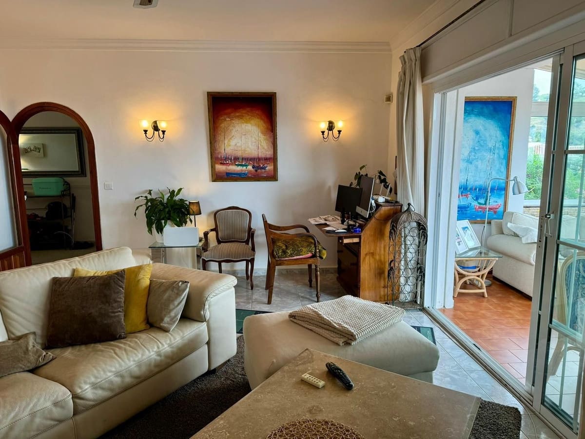 5 bedroom Villa for sale in Mijas with pool garage - € 950,000 (Ref: 9145191)