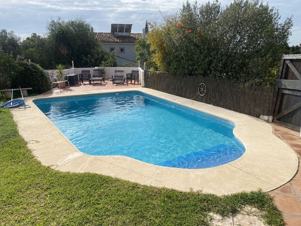 5 bedroom Villa for sale in Mijas with pool garage - € 950,000 (Ref: 9145191)