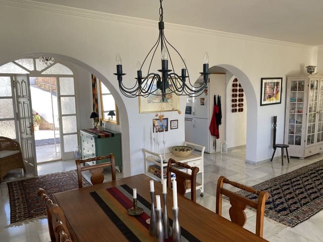 4 sypialnia Willa na sprzedaż w Mijas pueblo, Mijas z basenem garażem - 1 300 000 € (Ref: 9275713)
