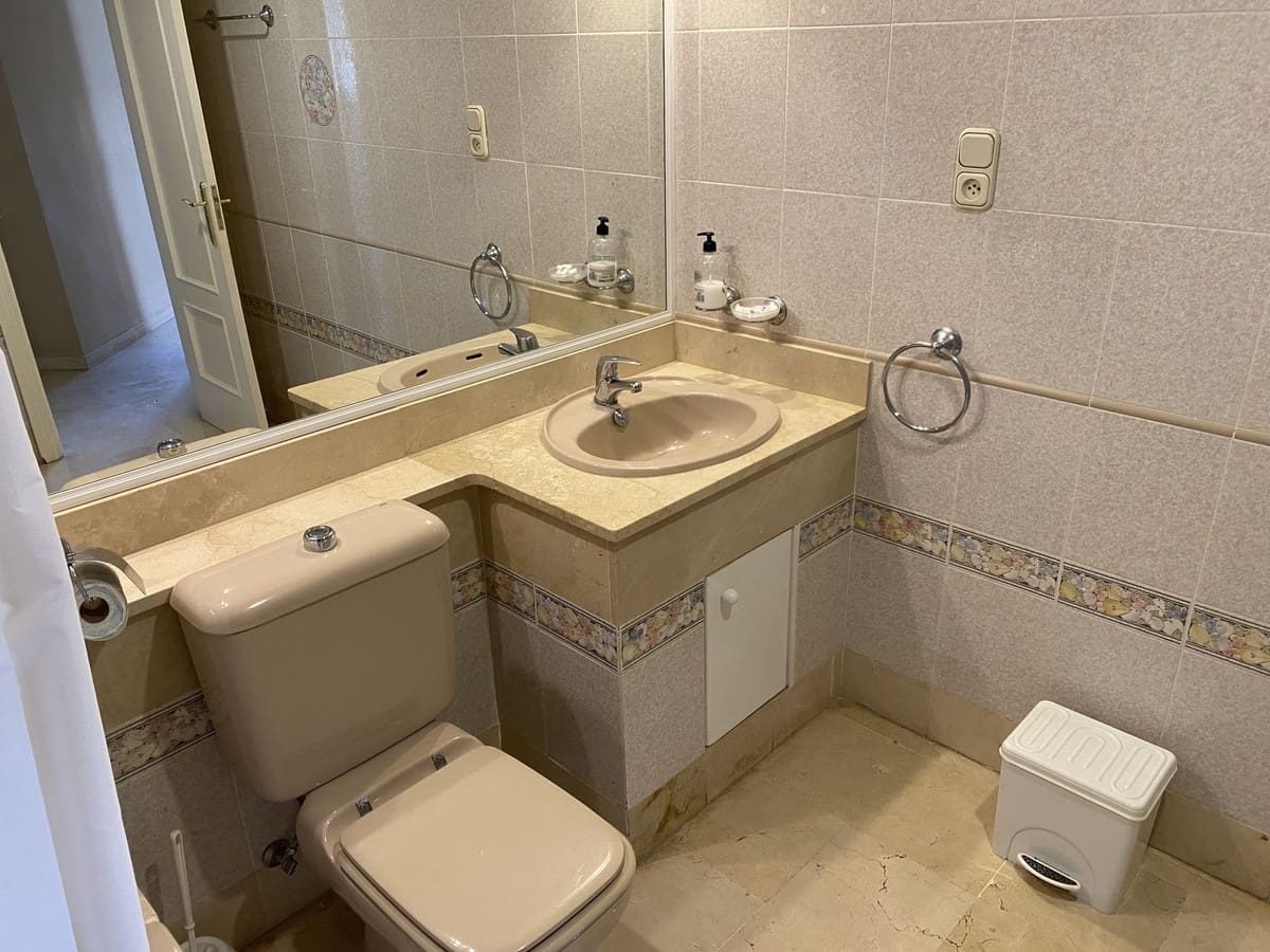 2 bedroom Apartment for sale in Mijas with pool - € 310,000 (Ref: 9395679)