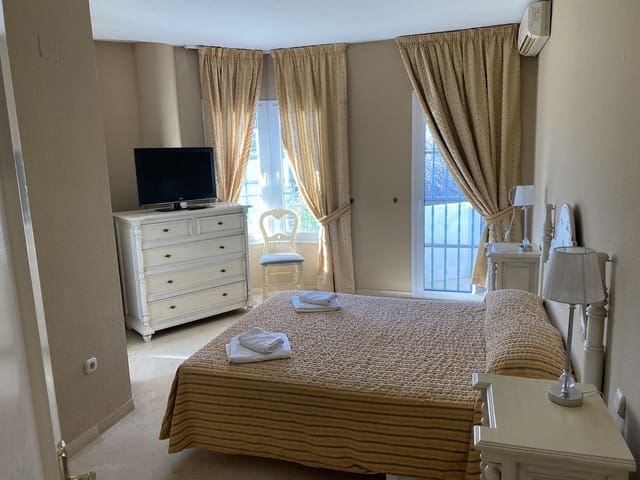 3 quarto Apartamento para venda em Mijas pueblo, Mijas com piscina - 395 000 € (Ref: 9395681)