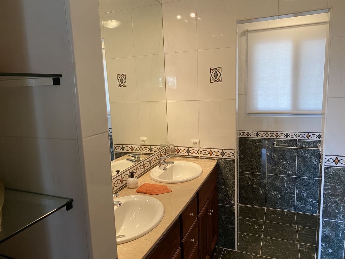 4 quarto Moradia para venda em Mijas com piscina - 985 000 € (Ref: 9400332)