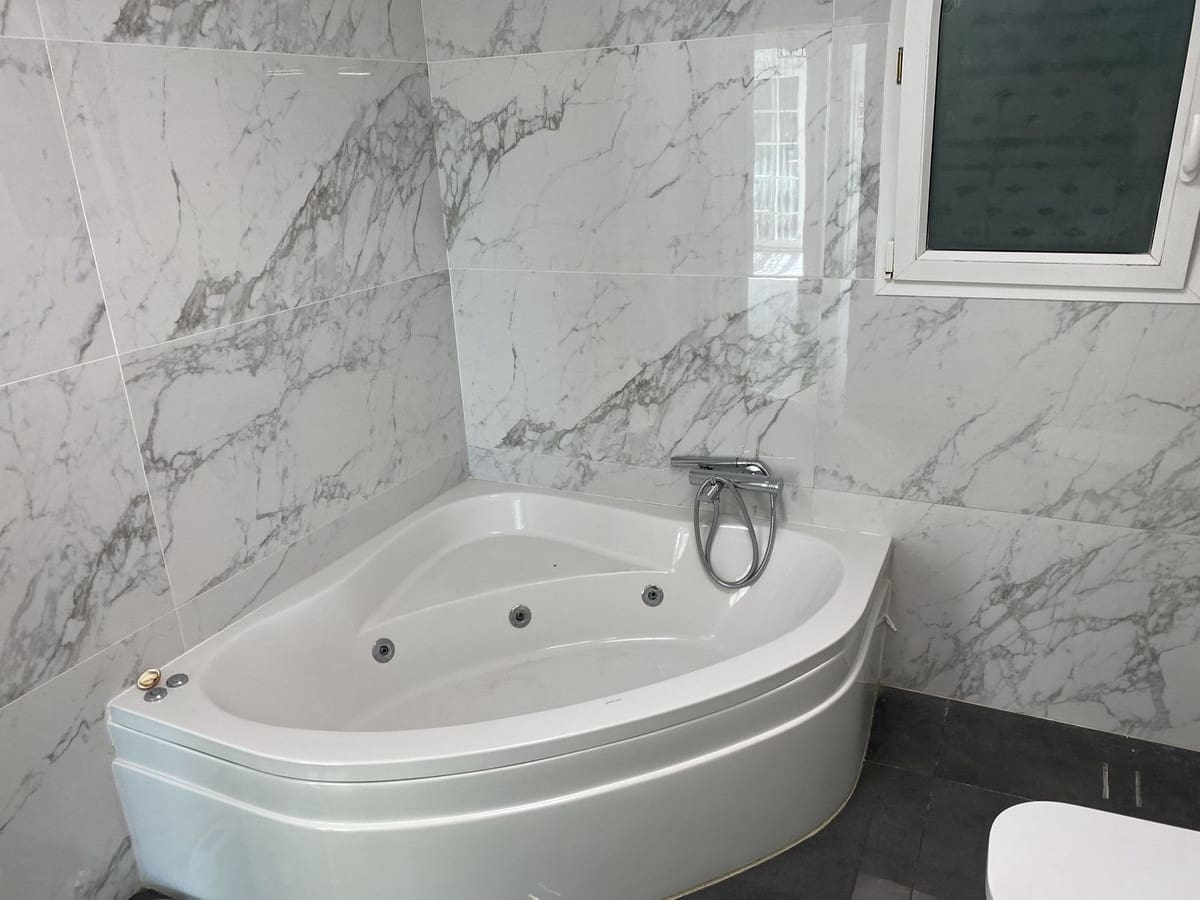 3 soveværelse Lejlighed til salg i Mijas med swimmingpool - € 339.000 (Ref: 9424255)