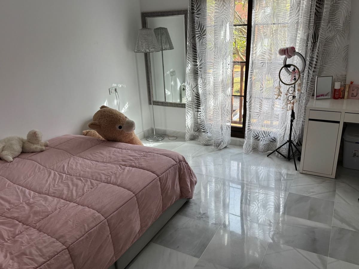 4 sypialnia Apartament na sprzedaż w New Golden Mile - 850 000 € (Ref: 9526051)