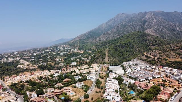 Chalet de 5 habitaciones en Marbella en venta con piscina garaje - 3.200.000 € (Ref: 9550552)