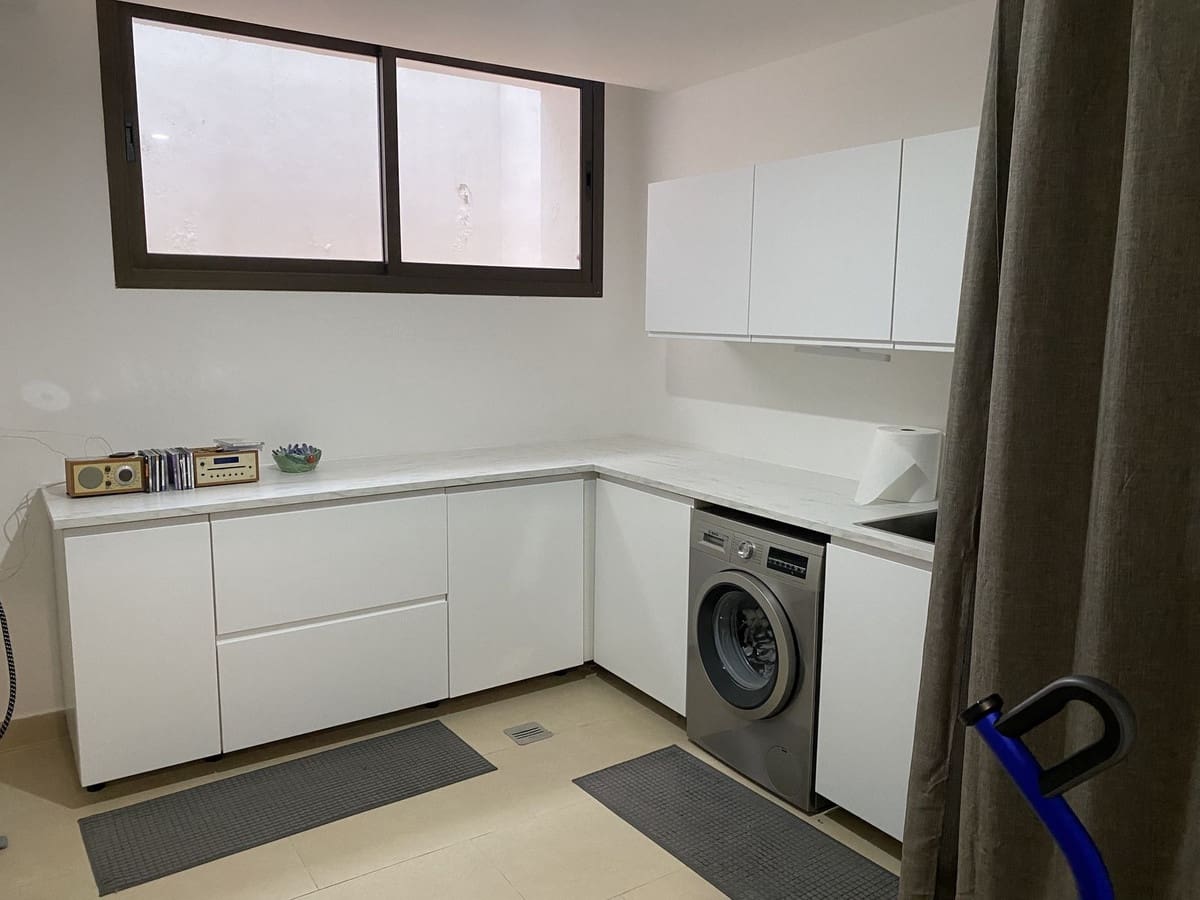 3 soveværelse Villa til salg i Benalmadena med swimmingpool - € 799.000 (Ref: 9573827)