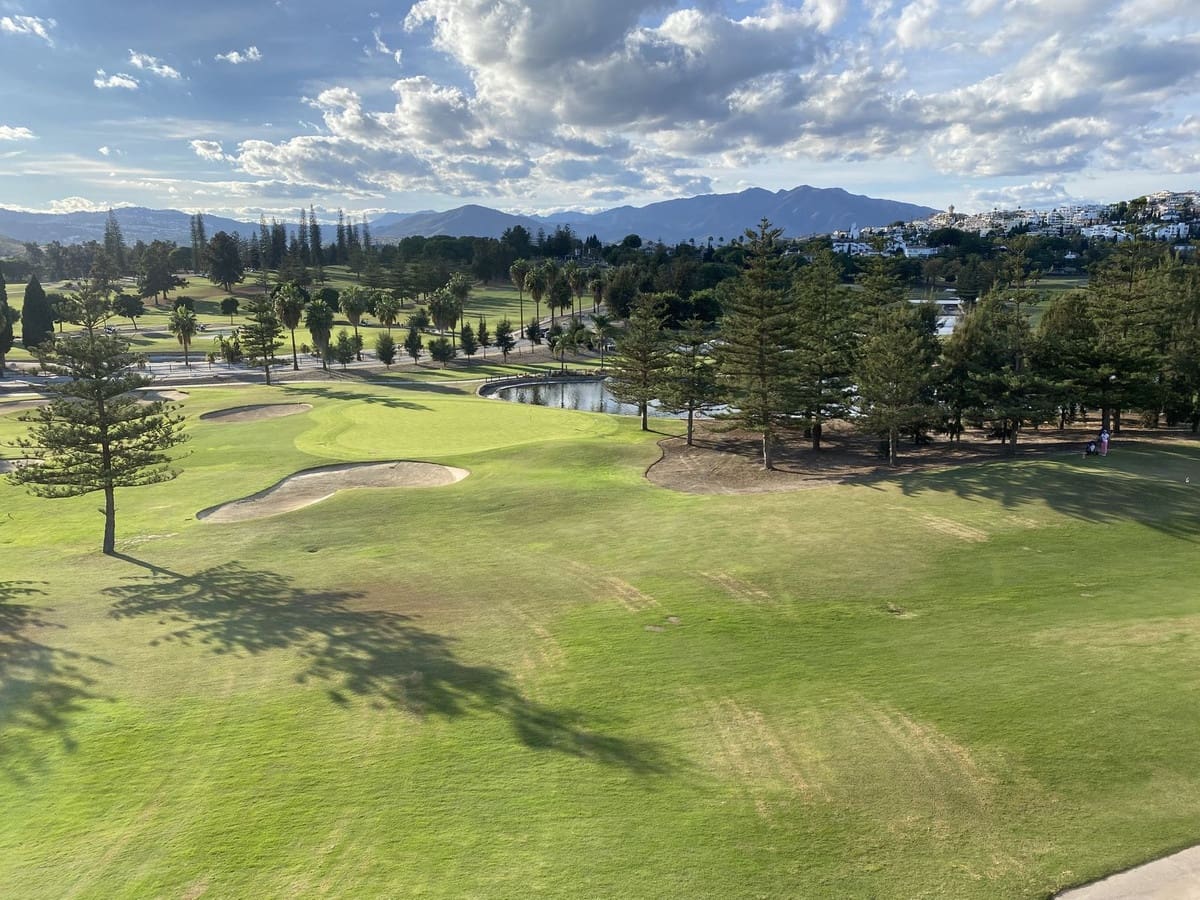 3 sypialnia Penthouse na sprzedaż w Mijas z basenem - 399 000 € (Ref: 9598609)