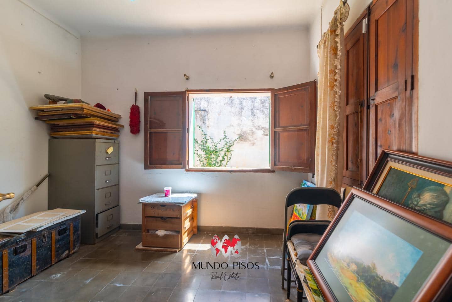 3 bedroom Flat for sale in Palma de Mallorca with garage - € 900,000 (Ref: 10021690)