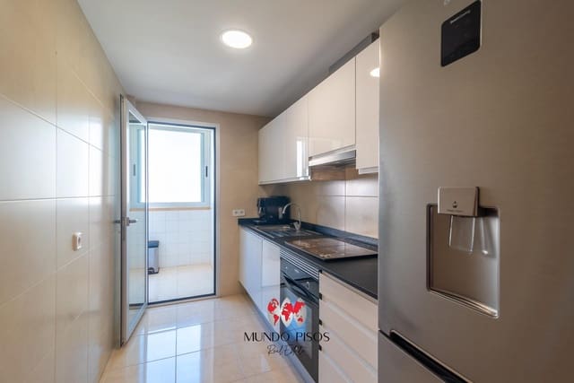 2 slaapkamer Flat te koop in Plaça de Toros, Palma de Mallorca met garage - € 379.000 (Ref: 10021691)