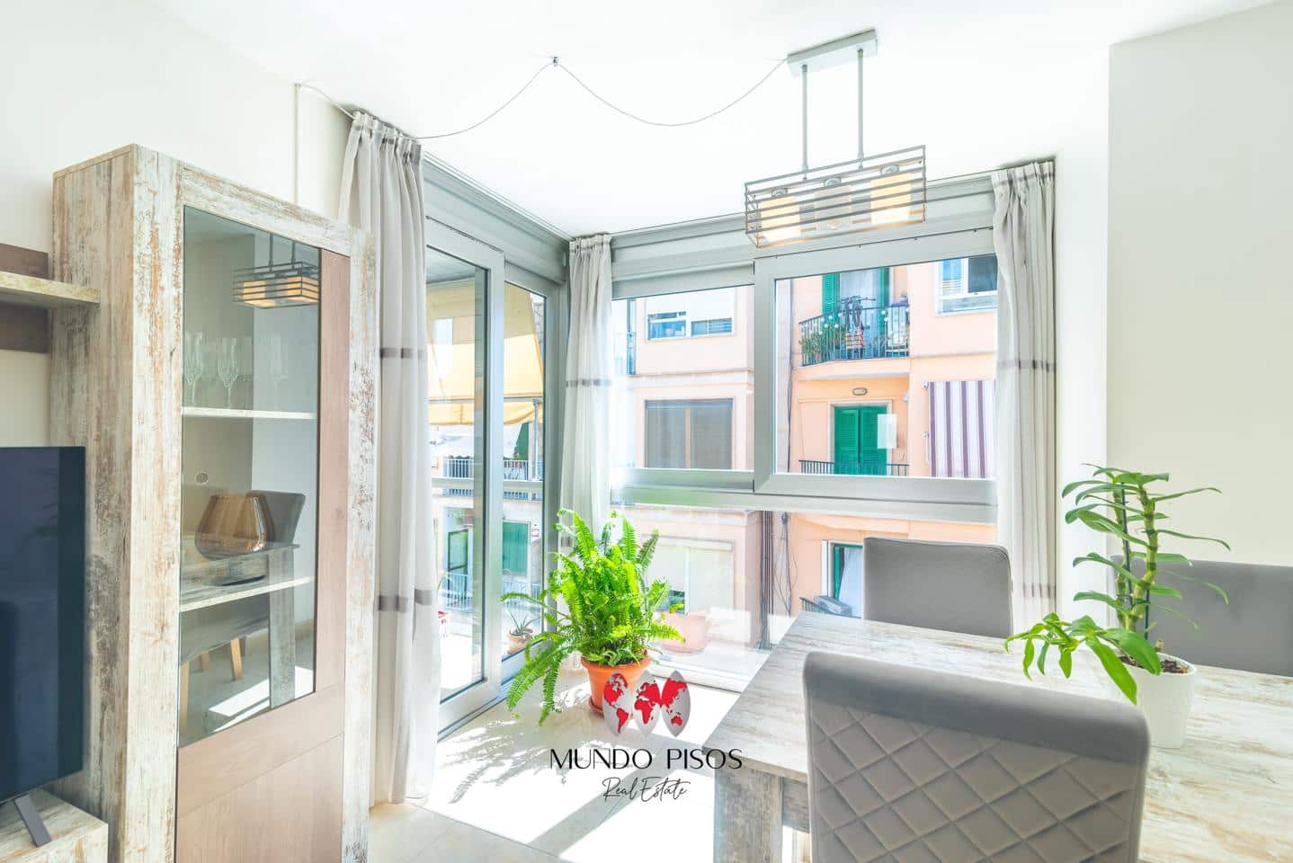 2 slaapkamer Flat te koop in Palma de Mallorca met garage - € 379.000 (Ref: 10021691)