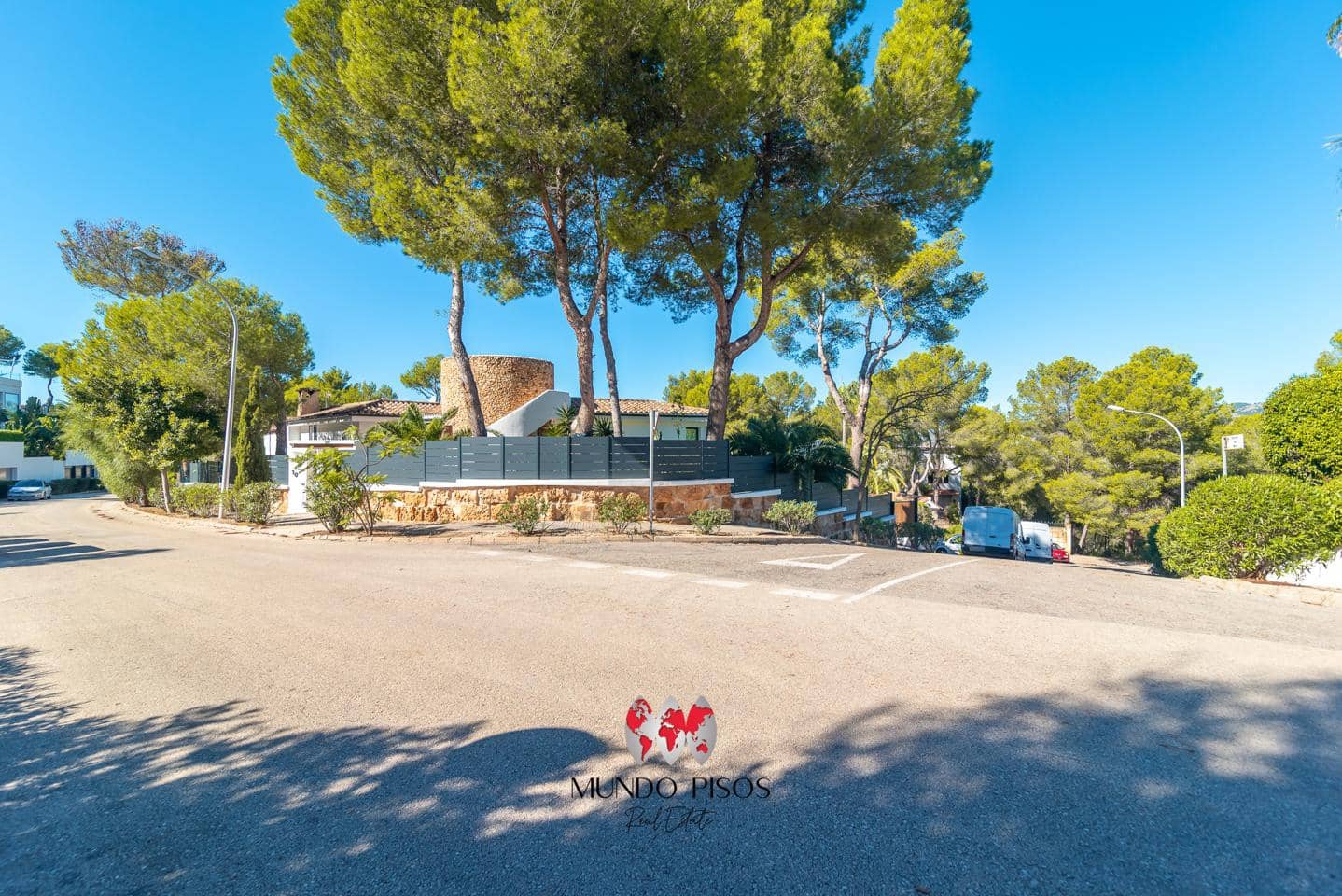 3 slaapkamer Villa te koop in Santa Ponsa met garage - € 1.200.000 (Ref: 10170161)