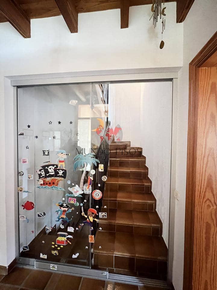 4 soveværelse Villa til salg i Lloseta med garage - € 460.000 (Ref: 7687505)