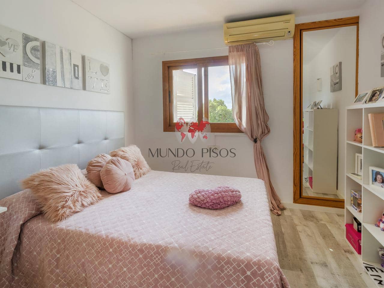 4 soveværelse Villa til salg i Palma de Mallorca med garage - € 645.000 (Ref: 7734822)