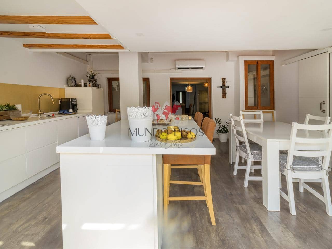 4 soveværelse Villa til salg i Palma de Mallorca med garage - € 645.000 (Ref: 7734822)