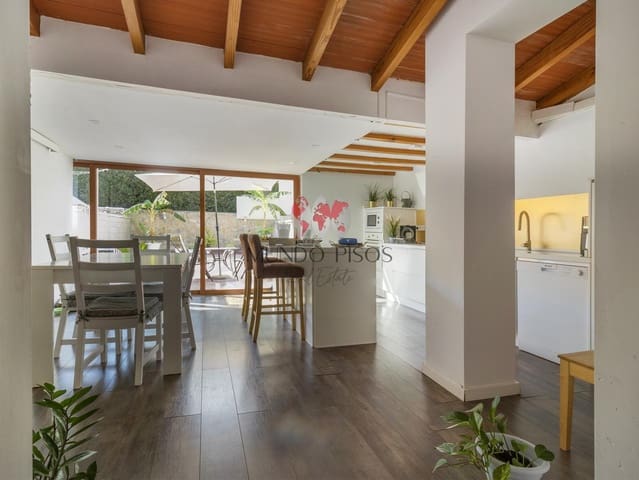 Chalet de 4 habitaciones en Son Cladera, Palma de Mallorca en venta con garaje - 699.000 € (Ref: 7734822)