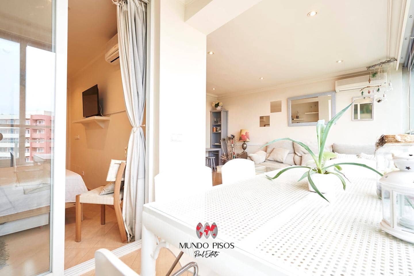 2 bedroom Flat for sale in Portals Nous with garage - € 395,000 (Ref: 8032296)