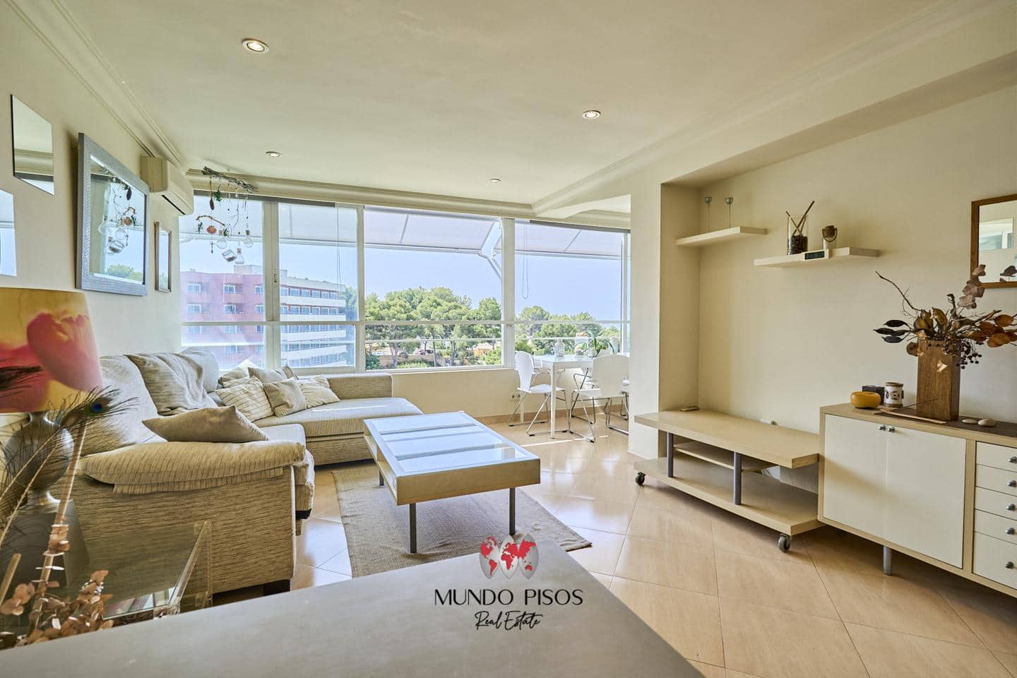 2 bedroom Flat for sale in Portals Nous with garage - € 395,000 (Ref: 8032296)