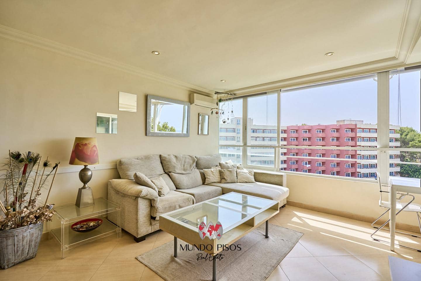 2 bedroom Flat for sale in Portals Nous with garage - € 395,000 (Ref: 8032296)