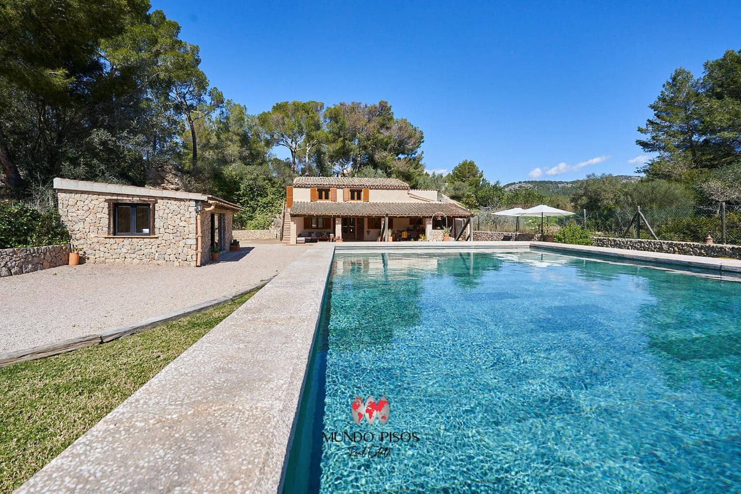 4 soveværelse Villa til salg i Calvia med swimmingpool garage - € 2.250.000 (Ref: 8171717)