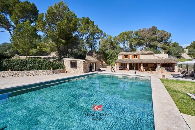 Chalet de 4 habitaciones en Calvià Pueblo, Calvià en venta con piscina garaje - 2.250.000 € (Ref: 8171717)