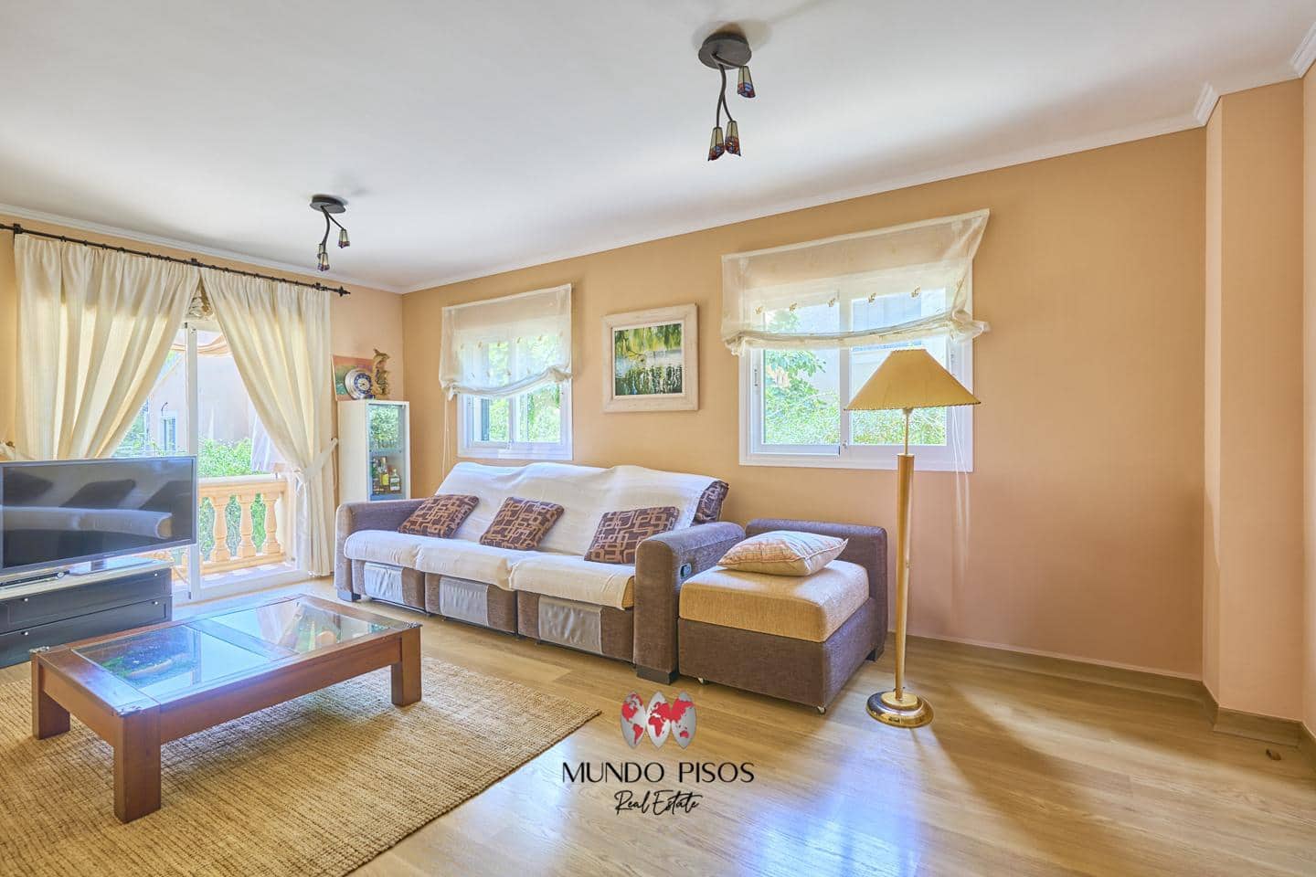 5 bedroom Villa for sale in Palma de Mallorca with garage - € 790,000 (Ref: 8482454)