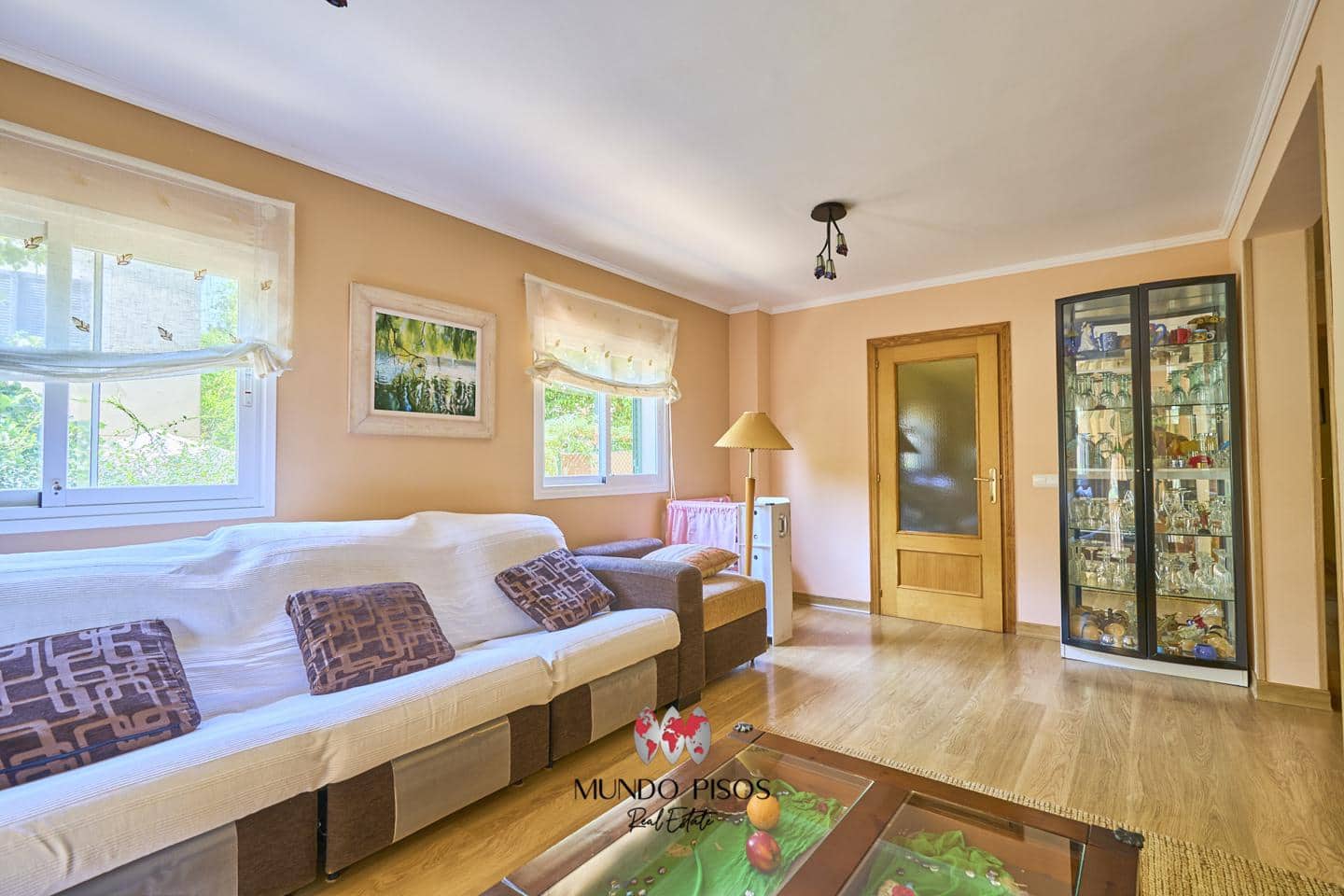 5 bedroom Villa for sale in Palma de Mallorca with garage - € 790,000 (Ref: 8482454)