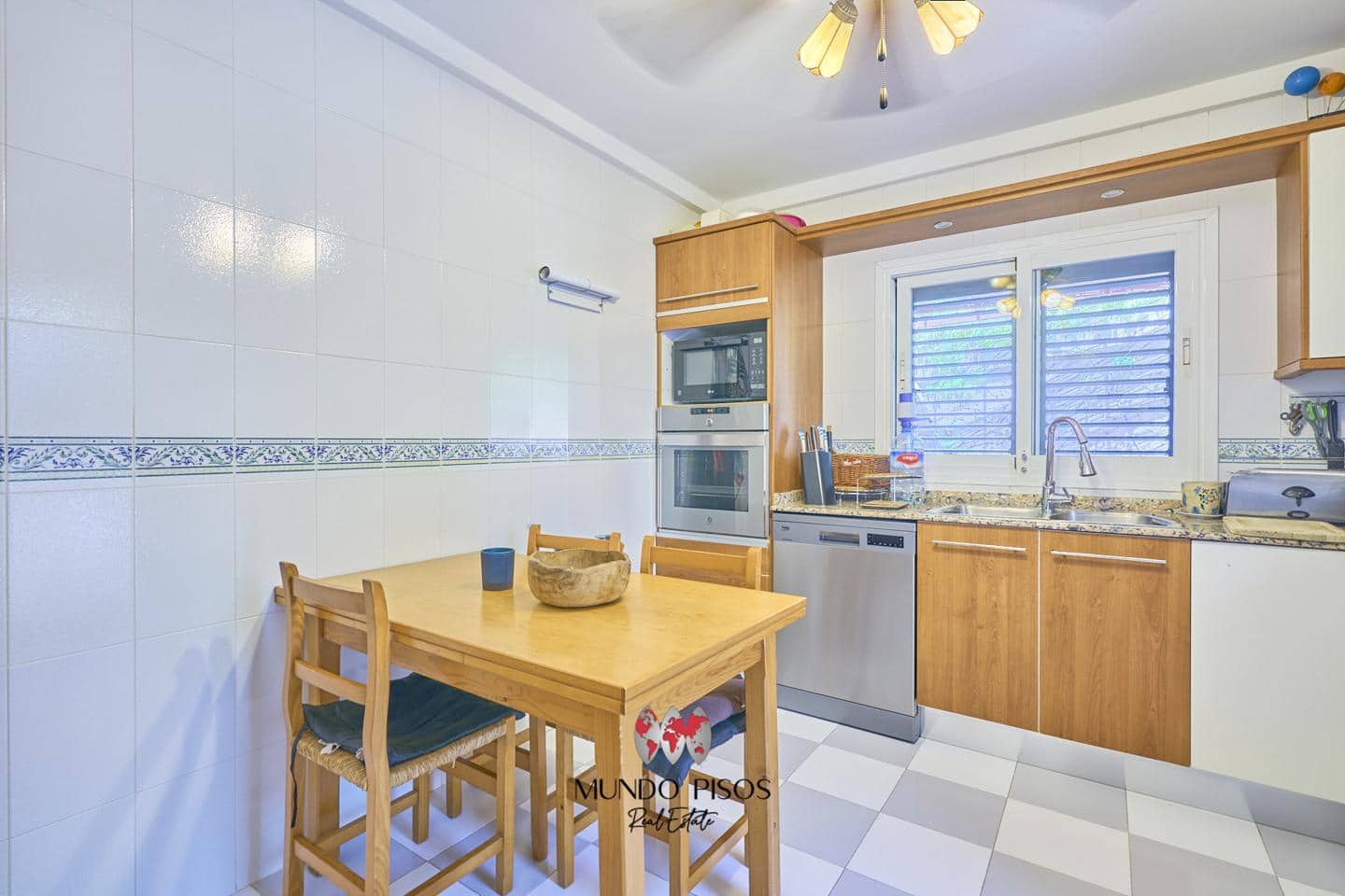 5 bedroom Villa for sale in Palma de Mallorca with garage - € 790,000 (Ref: 8482454)