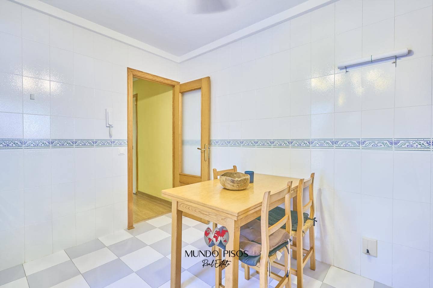 5 bedroom Villa for sale in Palma de Mallorca with garage - € 790,000 (Ref: 8482454)