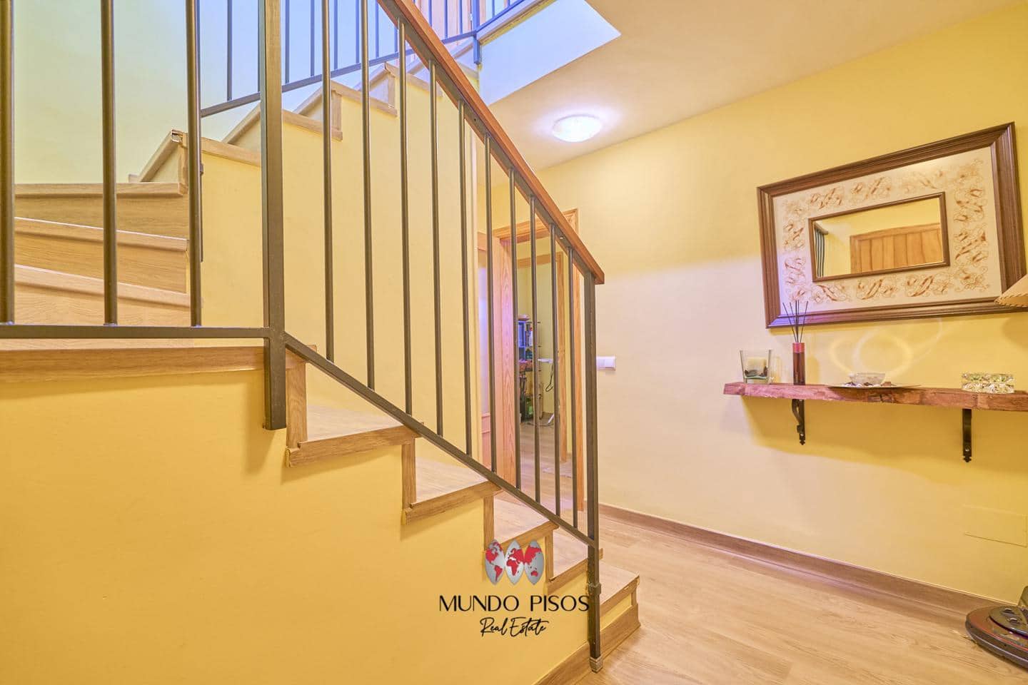 5 bedroom Villa for sale in Palma de Mallorca with garage - € 790,000 (Ref: 8482454)