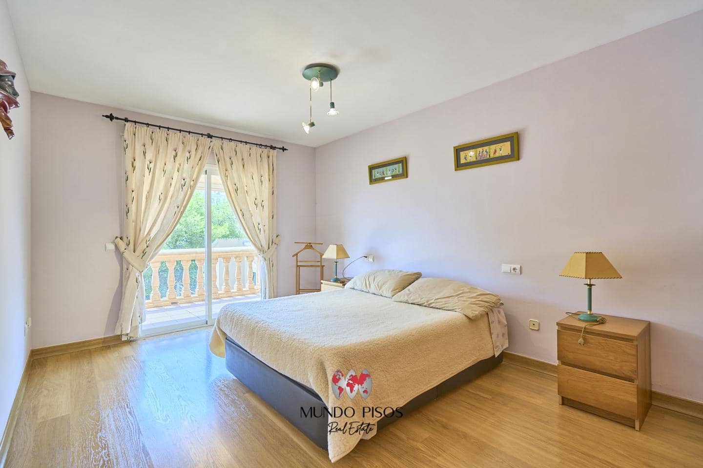 5 bedroom Villa for sale in Palma de Mallorca with garage - € 790,000 (Ref: 8482454)