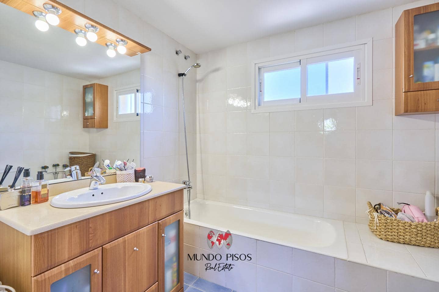 5 bedroom Villa for sale in Palma de Mallorca with garage - € 790,000 (Ref: 8482454)