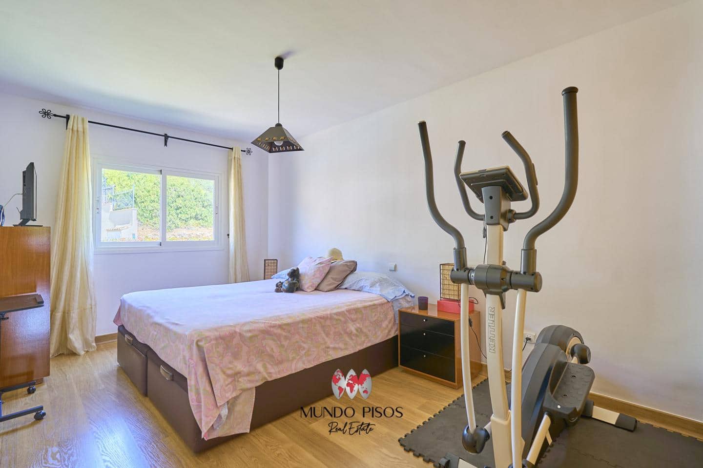 5 bedroom Villa for sale in Palma de Mallorca with garage - € 790,000 (Ref: 8482454)