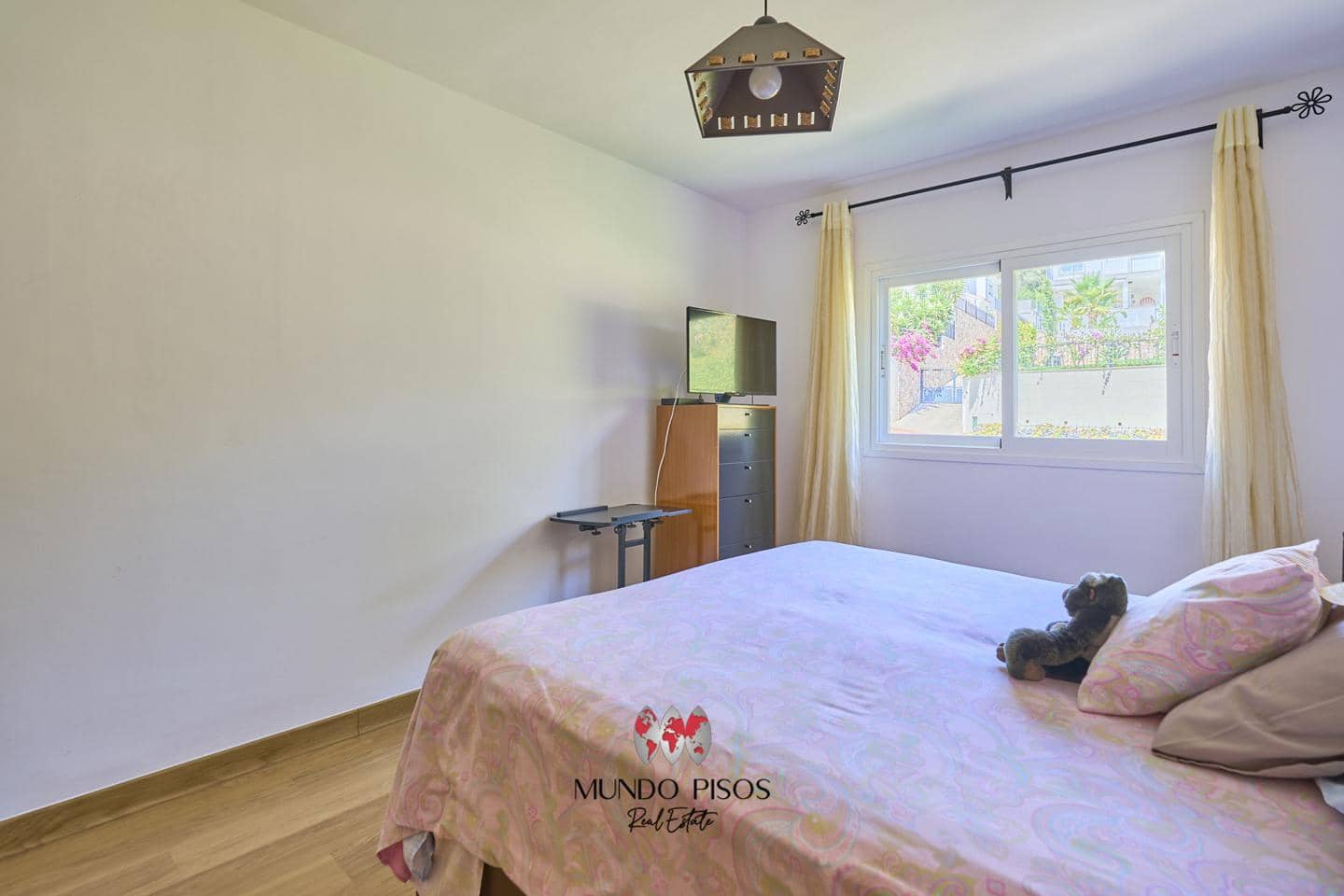 5 bedroom Villa for sale in Palma de Mallorca with garage - € 790,000 (Ref: 8482454)