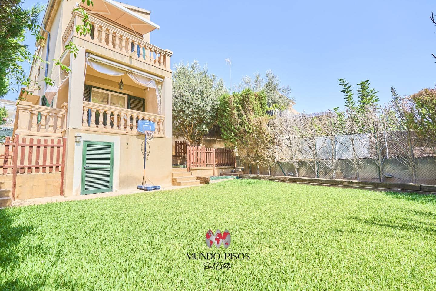 5 bedroom Villa for sale in Palma de Mallorca with garage - € 790,000 (Ref: 8482454)