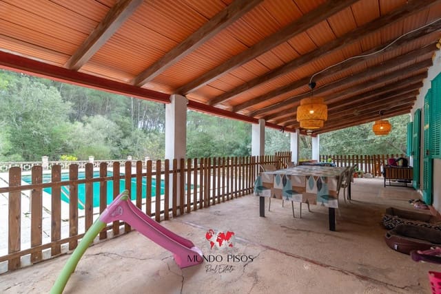 2 sovrum Finca/Hus på landet till salu i Algaida med pool garage - 479 000 € (Ref: 8881145)